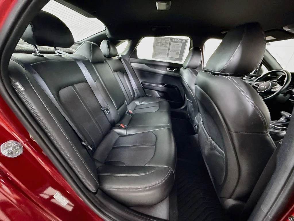 Used 2022 Passion Red Kia GT-Line image 5
