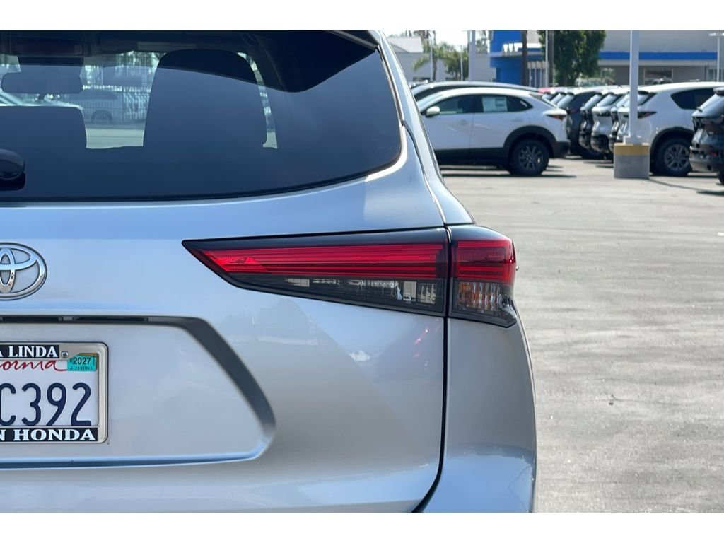 Used 2021 Celestial Silver Metallic Toyota L image 48