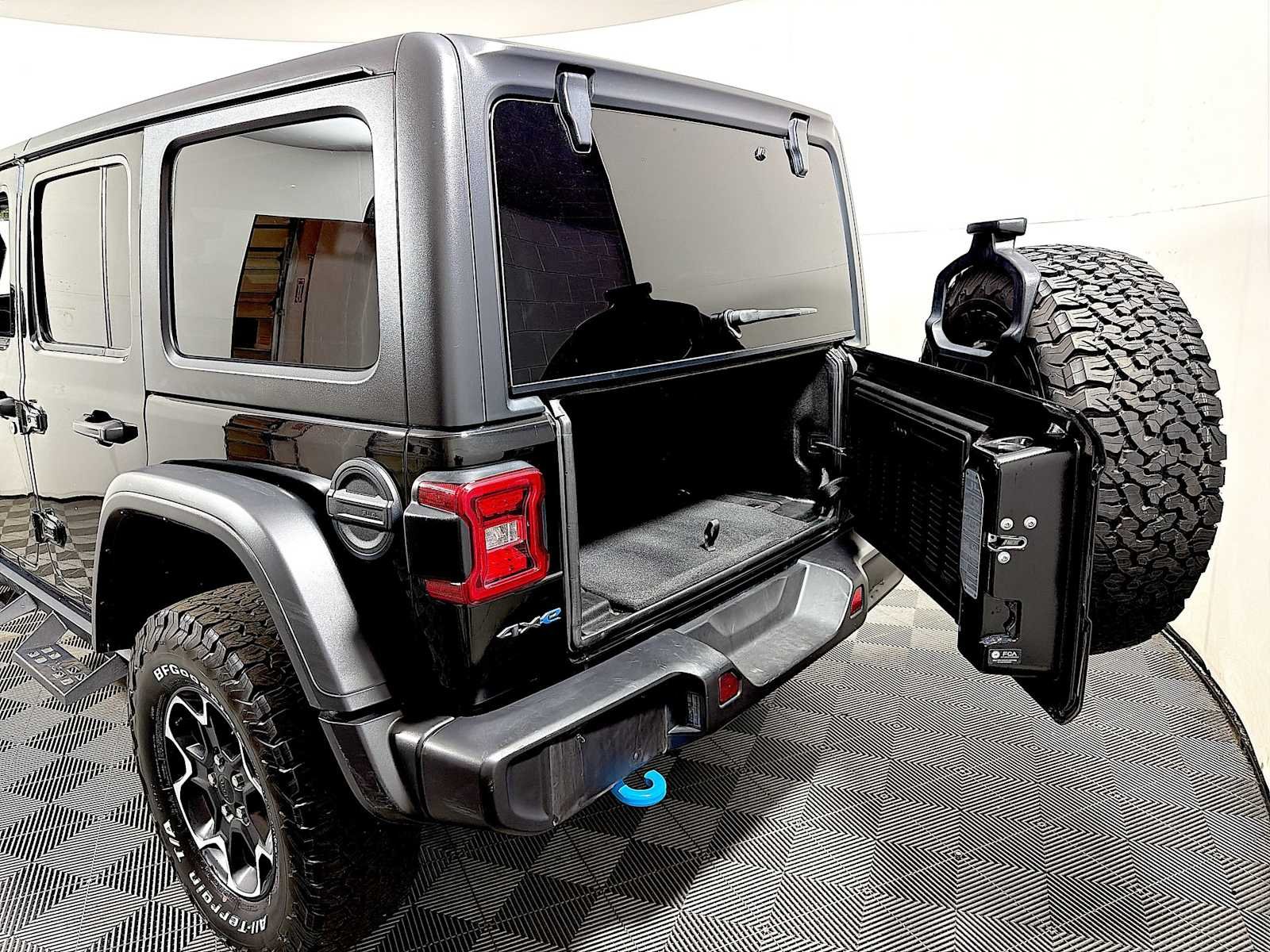 Used 2023 Black Clearcoat Jeep Rubicon image 22