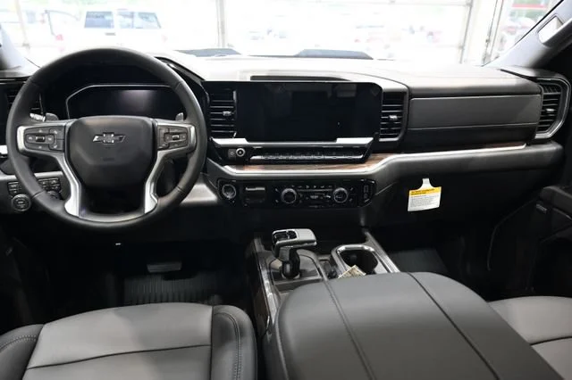 New 2026 Summit White Chevrolet LT Trail Boss image 13