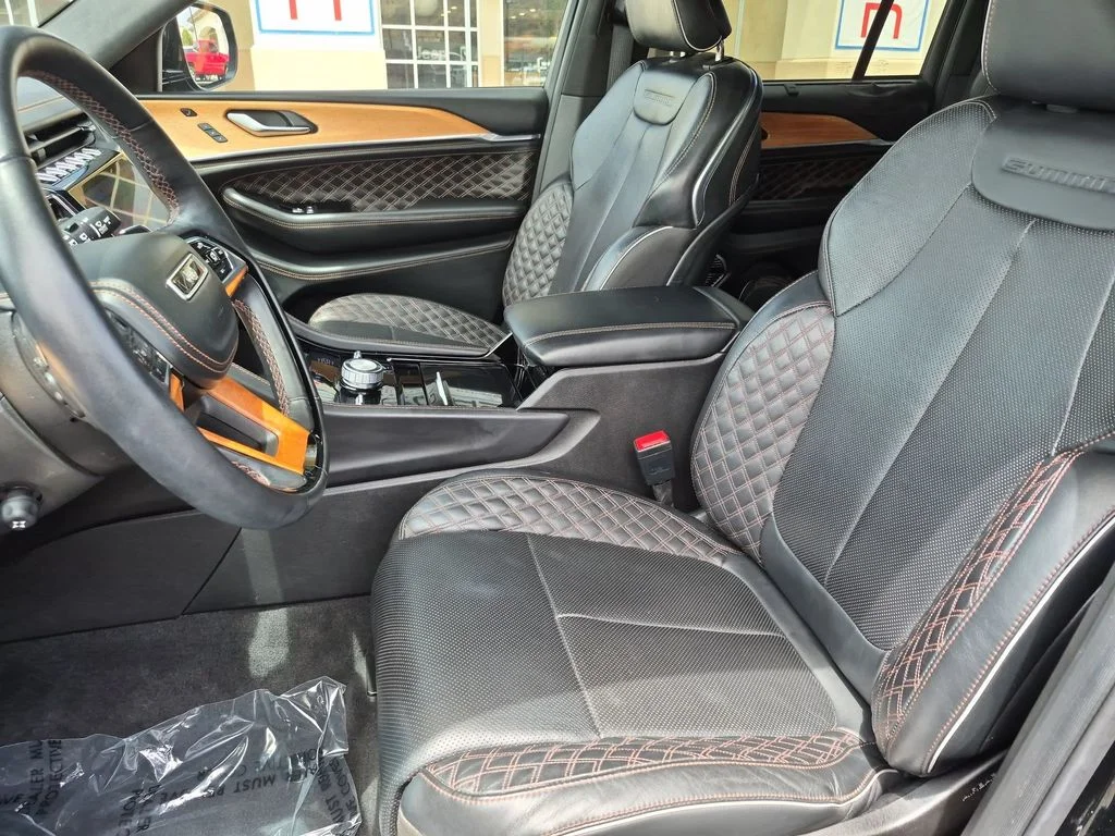 Certified Used 2022 Black Jeep Summit image 11