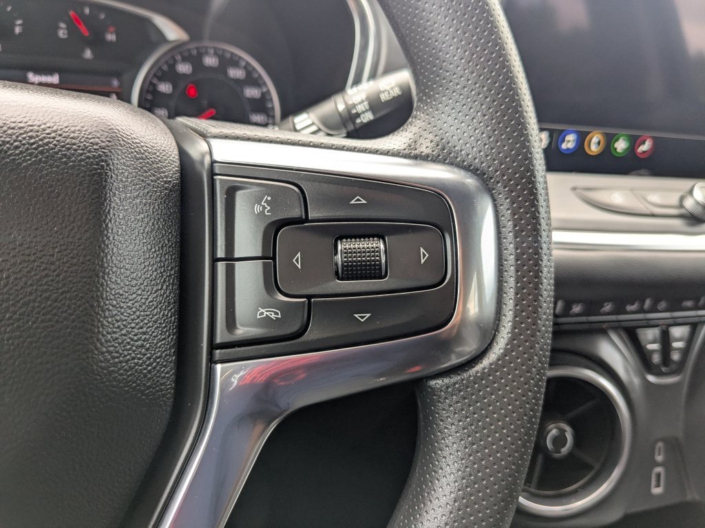 Used 2025 Summit White Chevrolet LT image 22