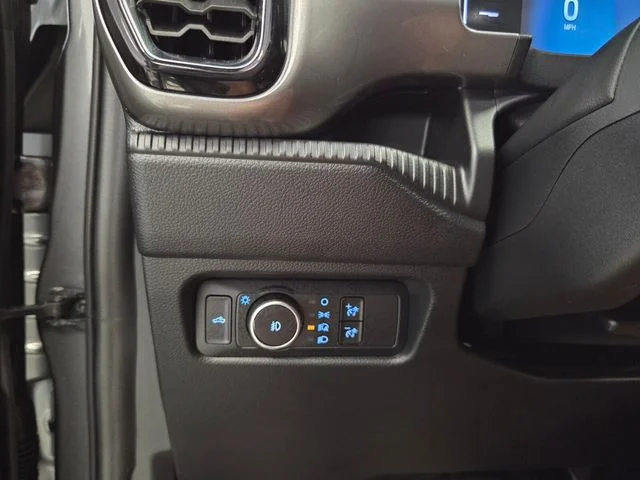 Used 2025 Gray Ford XLT image 30