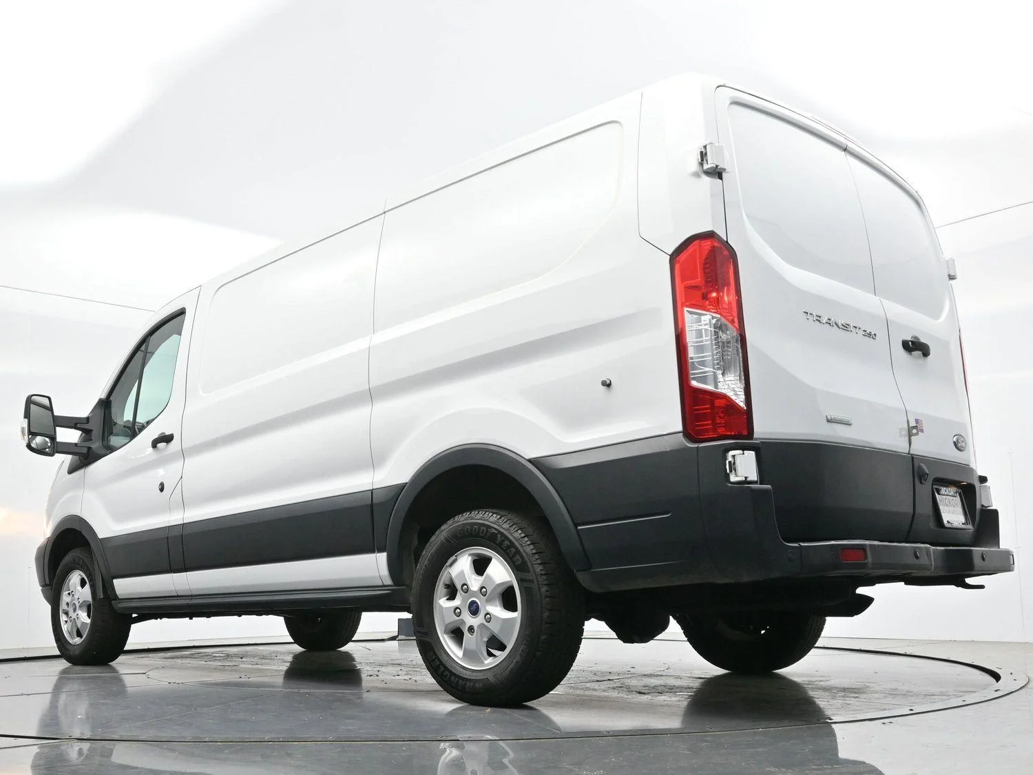 Used 2019  Ford 250 image 47