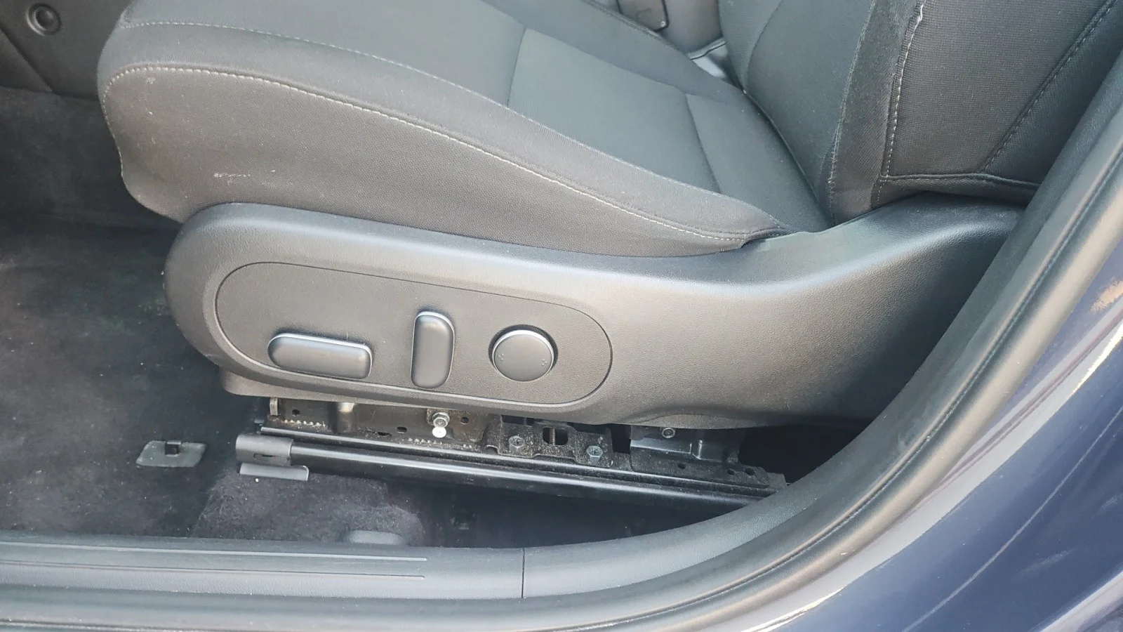 Used 2025 Blue Hyundai SEL AWD image 11