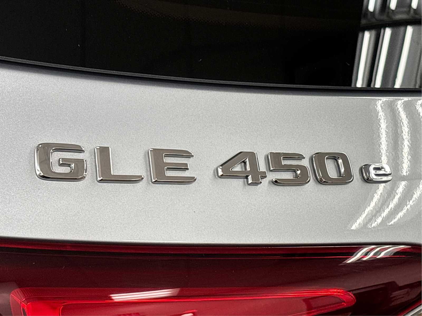 Certified Used 2024 Cirrus Silver Metallic Mercedes-Benz GLE 450e Plug-In Hybrid image 17