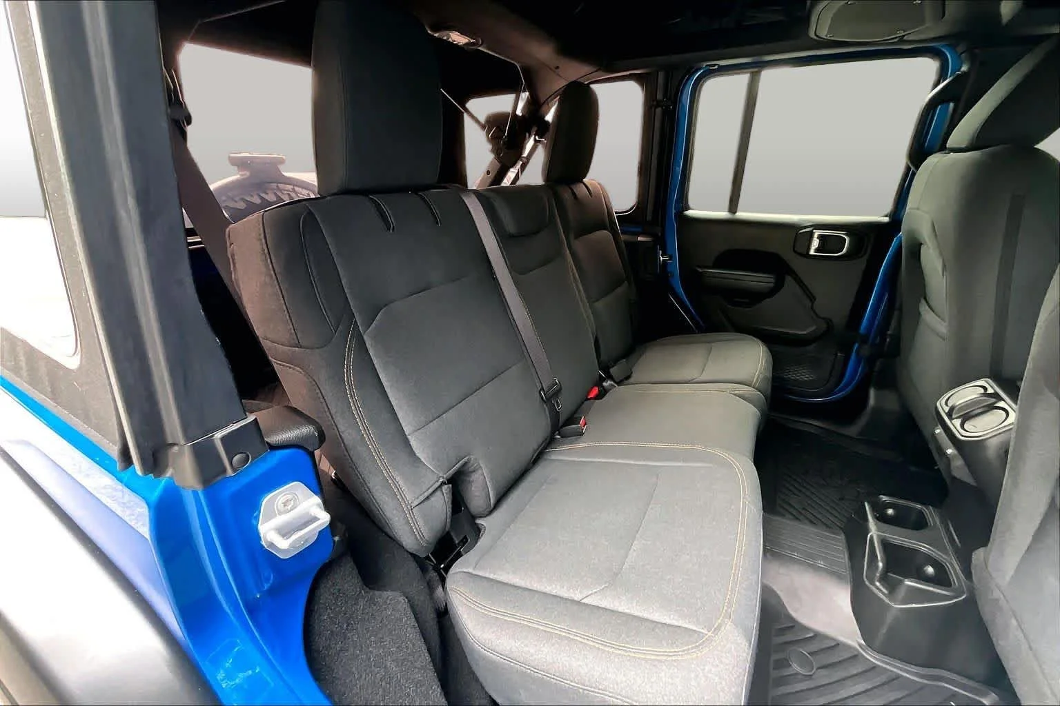 Used 2024 Hydro Blue Pearlcoat Jeep Sport S image 18