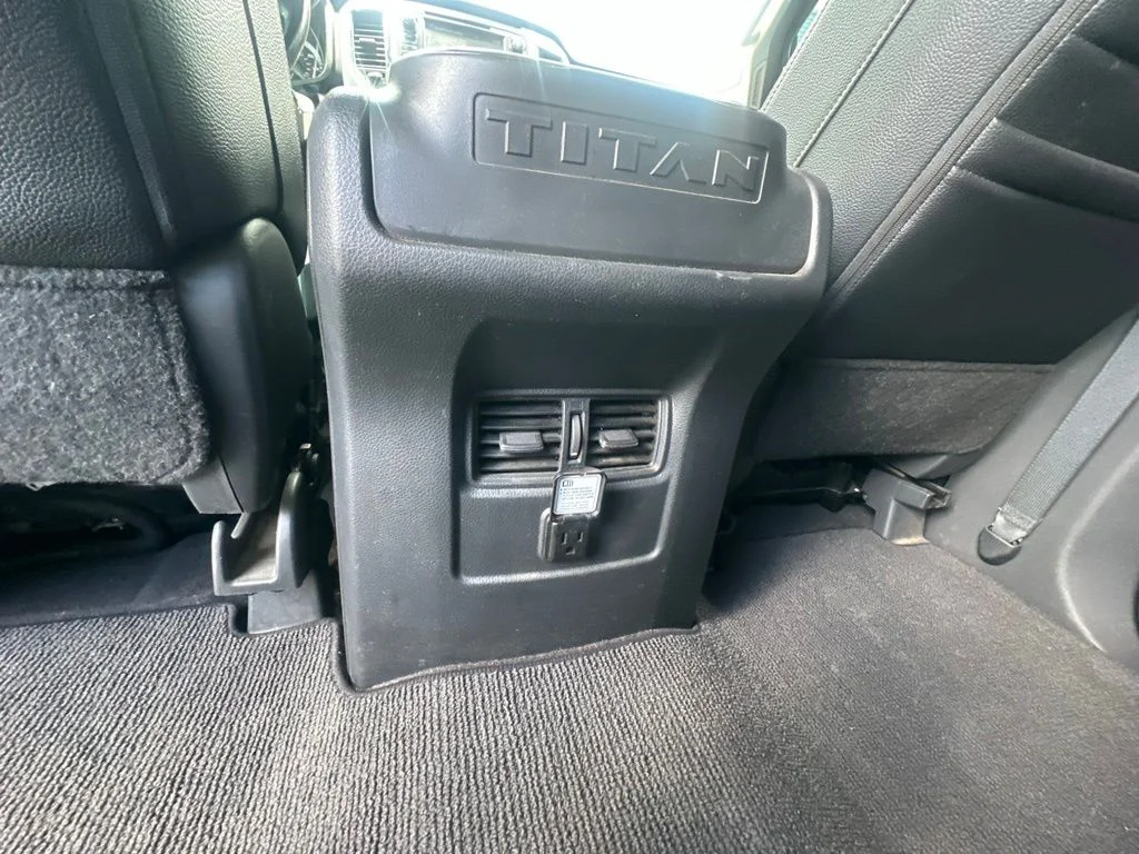 Used 2018 Gray Nissan SL image 8