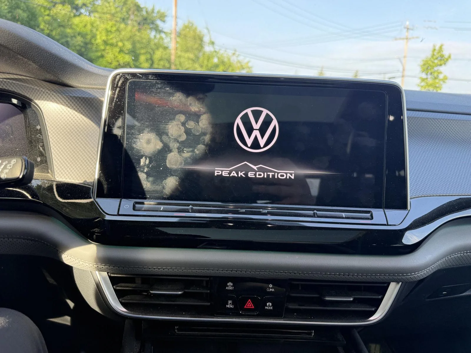 Used 2024 Wh Volkswagen 2.0T Peak Edition SE w/Technology image 9