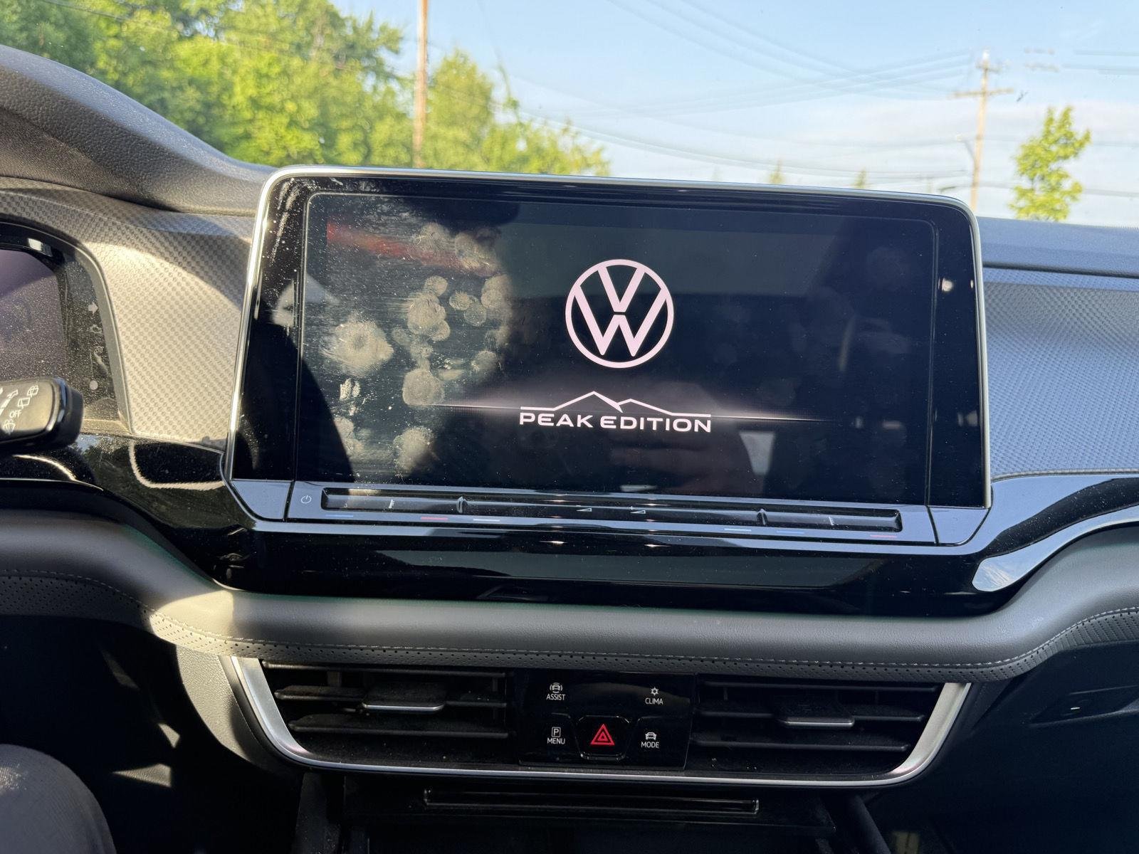 Used 2024 Pure White Volkswagen 2.0T Peak Edition SE w/Technology image 9