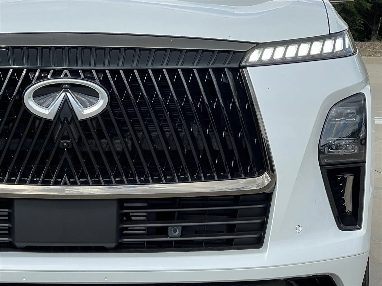 2026 INFINITI QX80 Autograph - Photo 8