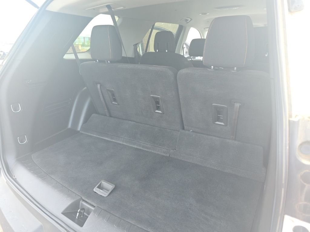 Used 2018 White Chevrolet LT image 22