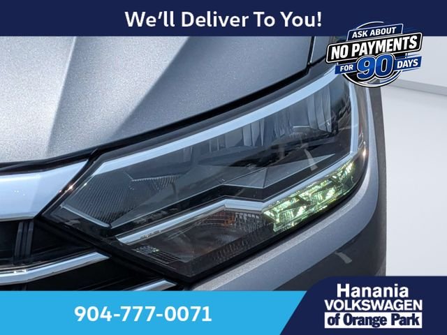 Used 2021 White Volkswagen  image 9