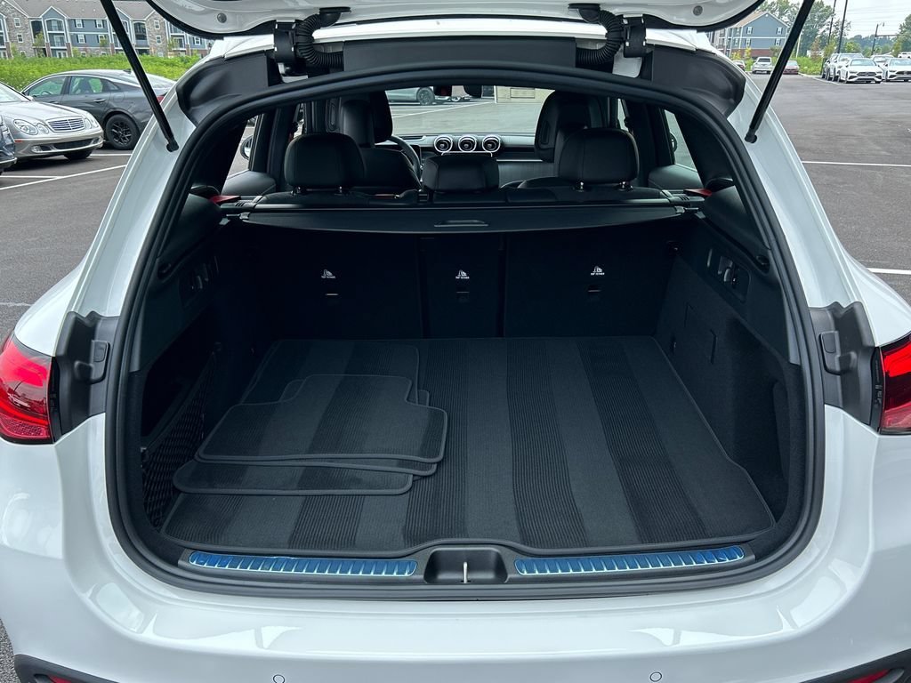 New 2026 Polar White Mercedes-Benz AMG® GLC 43 4MATIC SUV image 7