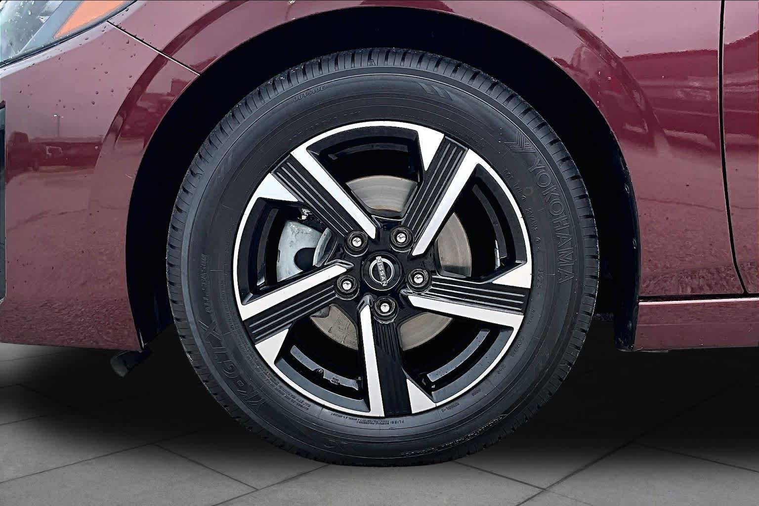 Used 2024 Rosewood Metallic Nissan SV image 11