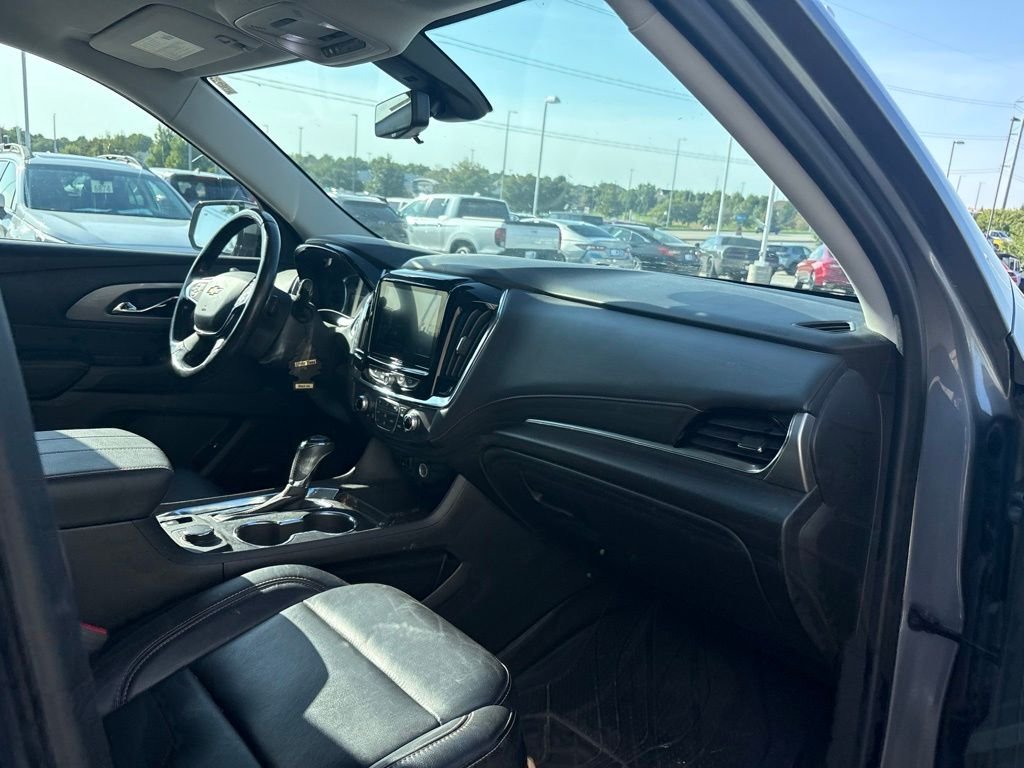Used 2018 Satin Steel Metallic Chevrolet 3LT image 27