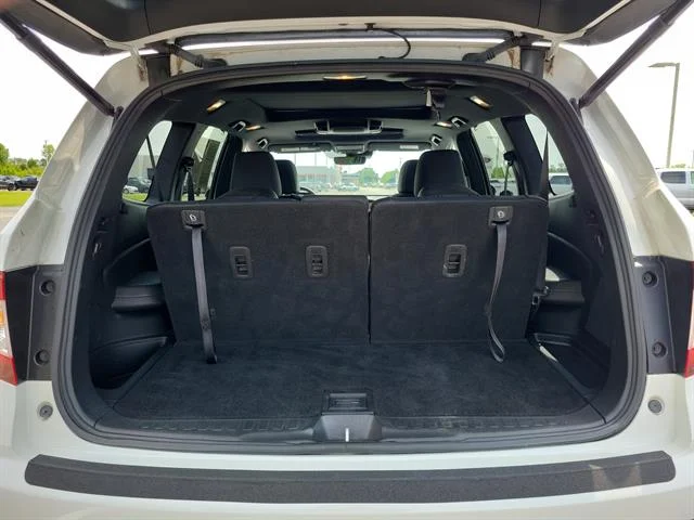 Used 2022 Platinum White Pearl Honda Black Edition image 8