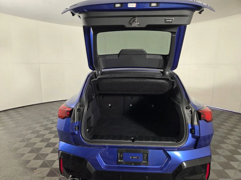 Used 2025 Blue Metallic BMW M35i image 30