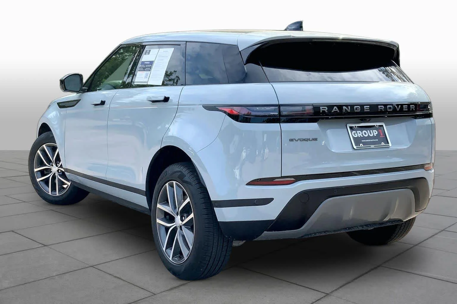 Used 2026 Arroios Grey Metallic Land Rover Core S image 12