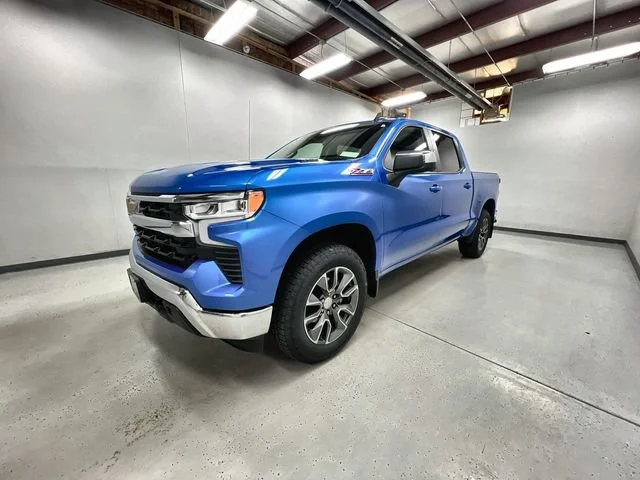 2025 Chevrolet Silverado 1500 LT - Photo 4