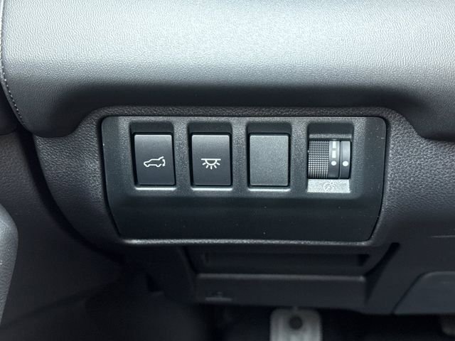 New 2026 CRYSTAL WHITE PEARL Subaru Limited 7-Passenger image 34