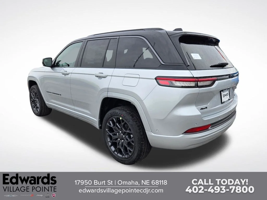New 2026 Silver Zynith Exterior Paint Jeep Summit image 5