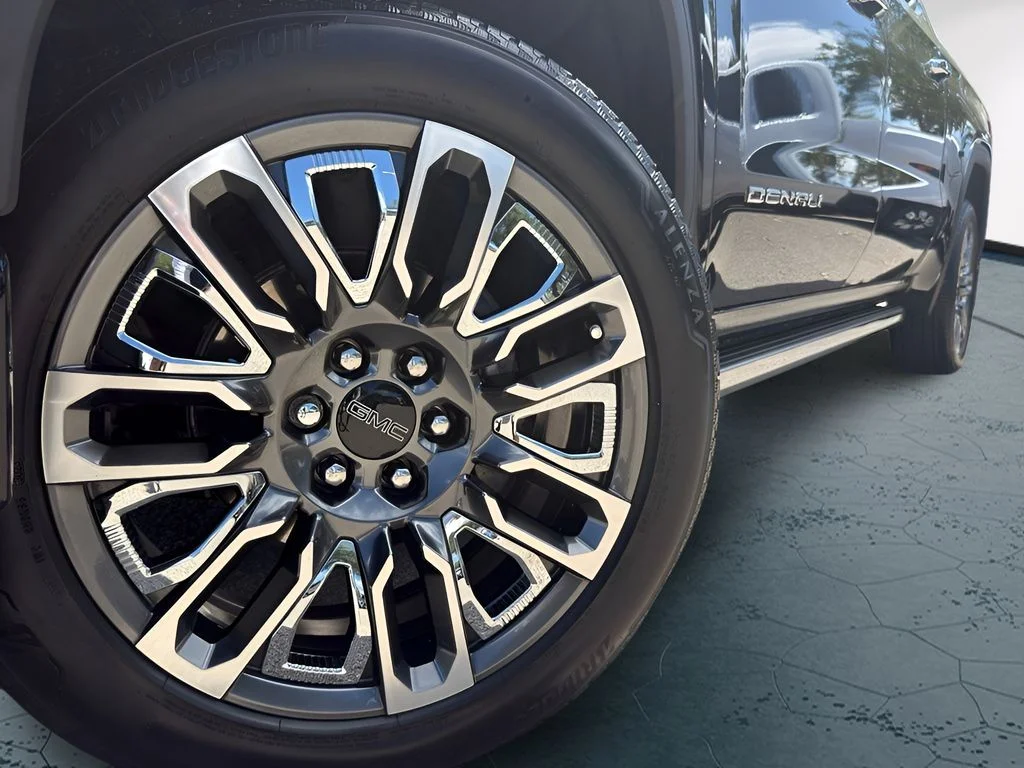 Used 2024 Black GMC Denali Ultimate image 4