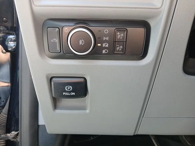 Used 2023 Blue Ford XLT image 21