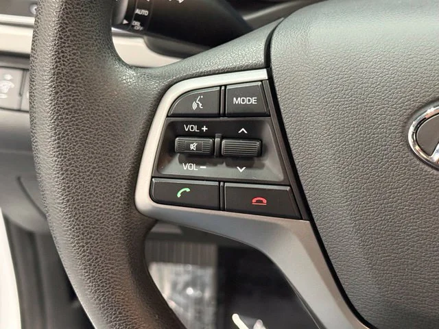 Used 2018 White Hyundai SEL image 15