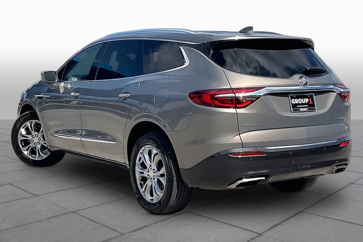 Used 2018 Pepperdust Metallic Buick Avenir image 12