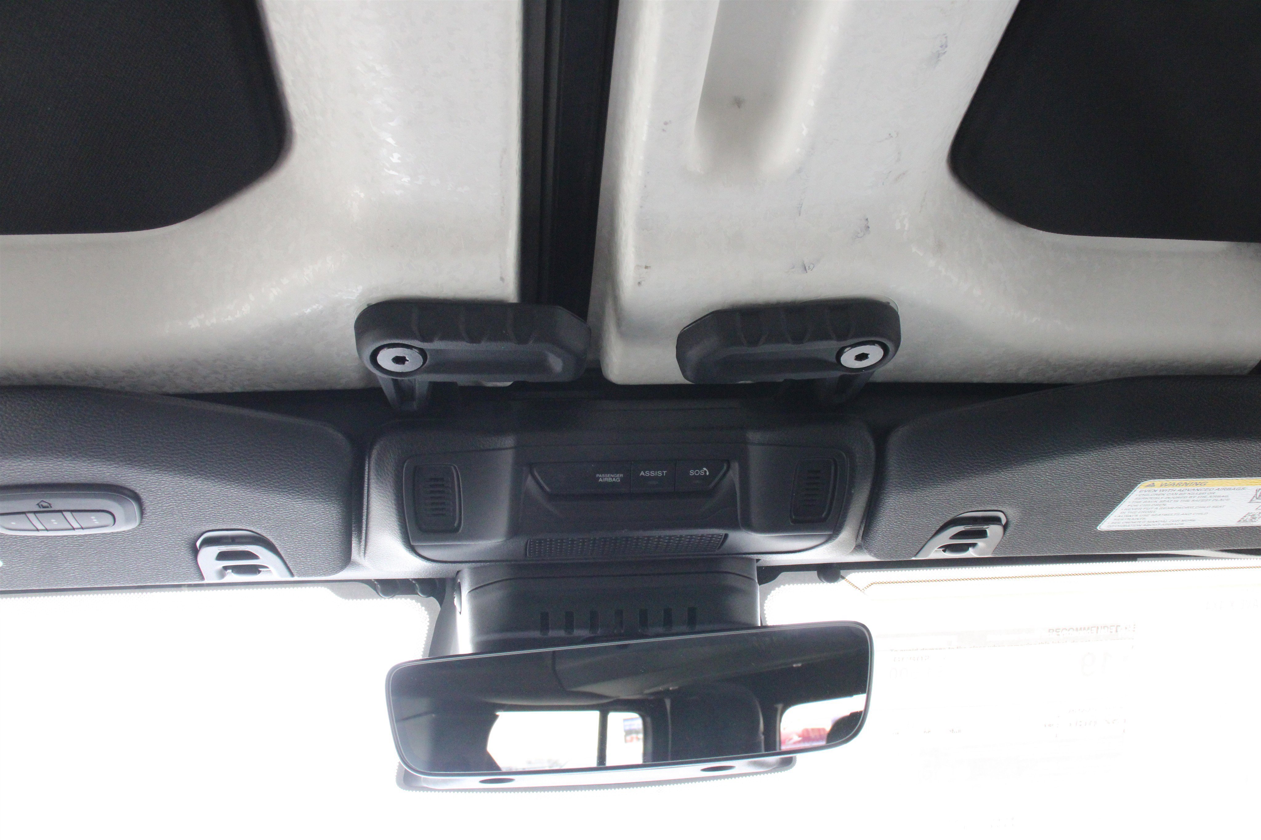 New 2026 Black Clear-Coat Exterior Paint Jeep Mojave X image 23
