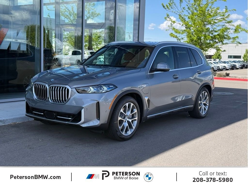 2026 BMW X5 xDrive50e's photo