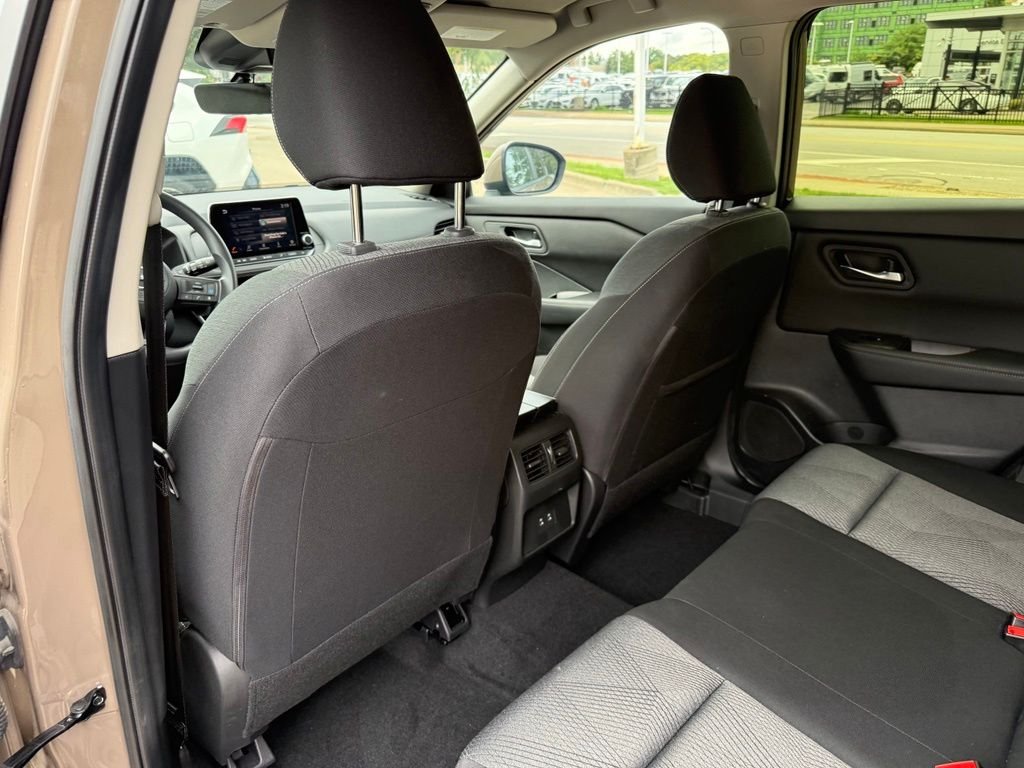 Used 2024 Beige/tan Nissan SV image 9