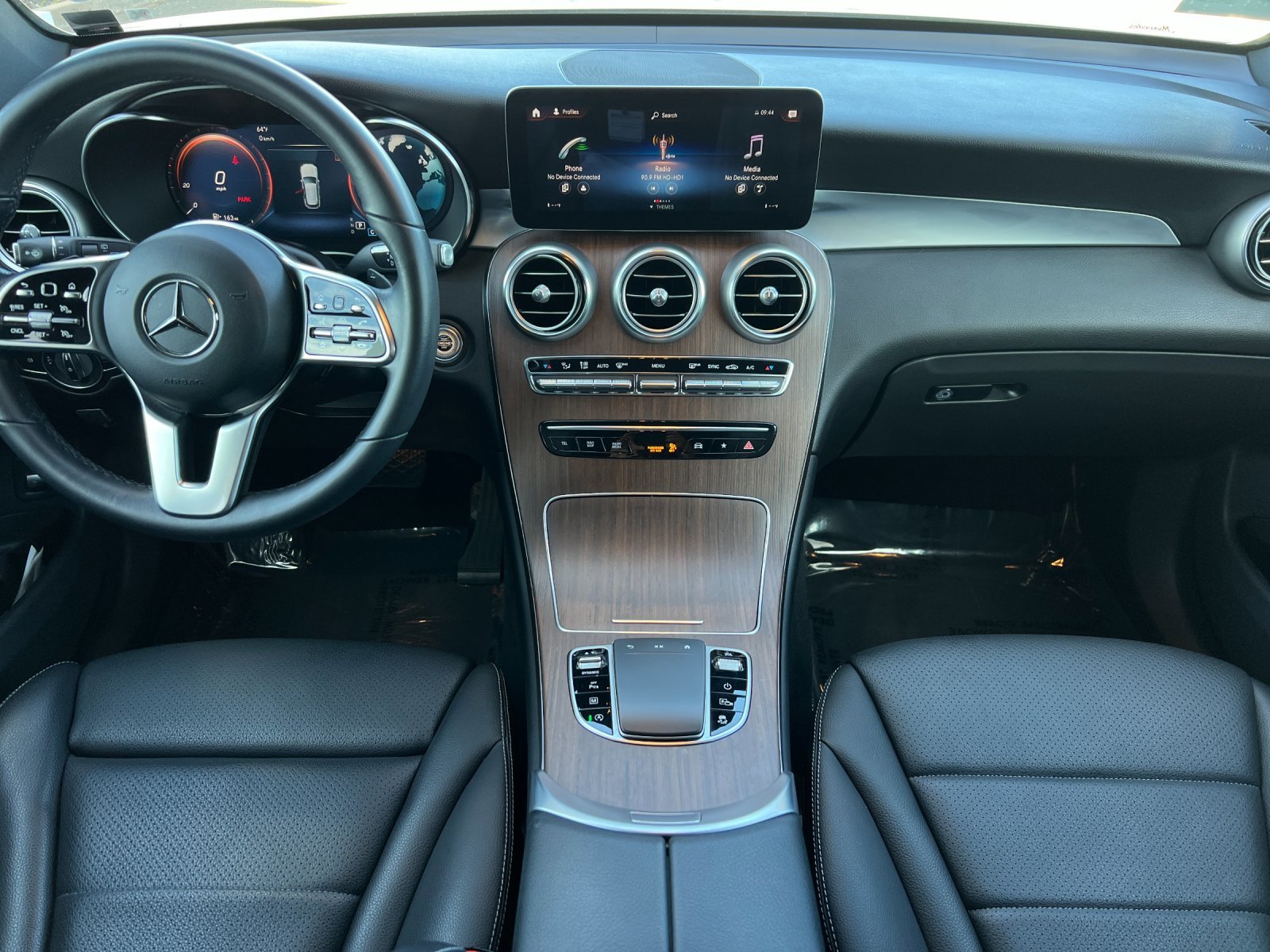 Used 2022 White Mercedes-Benz GLC 300 image 12