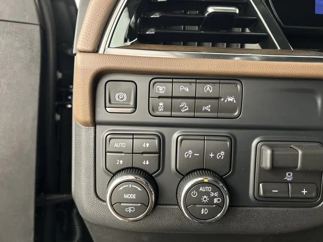 2026 Chevrolet Suburban High Country - Photo 11