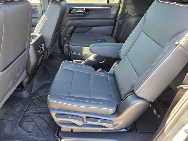 2026 Chevrolet Suburban Premier - Photo 8