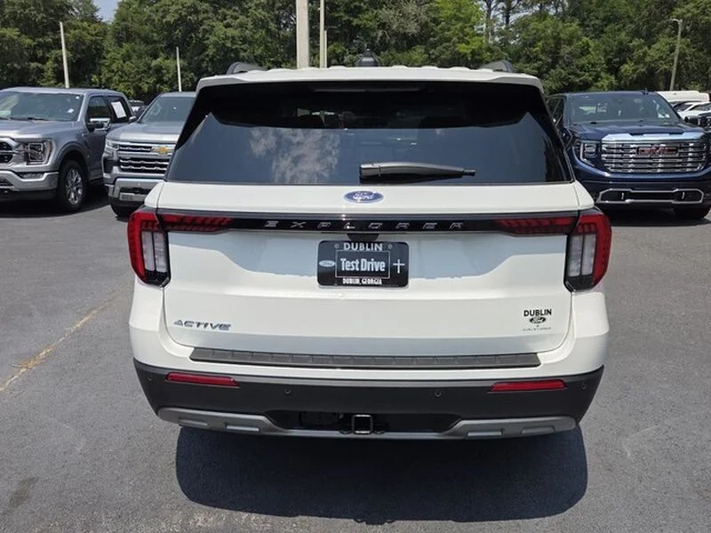 New 2026 Star White Metallic Tri-Coat Ford Active image 14