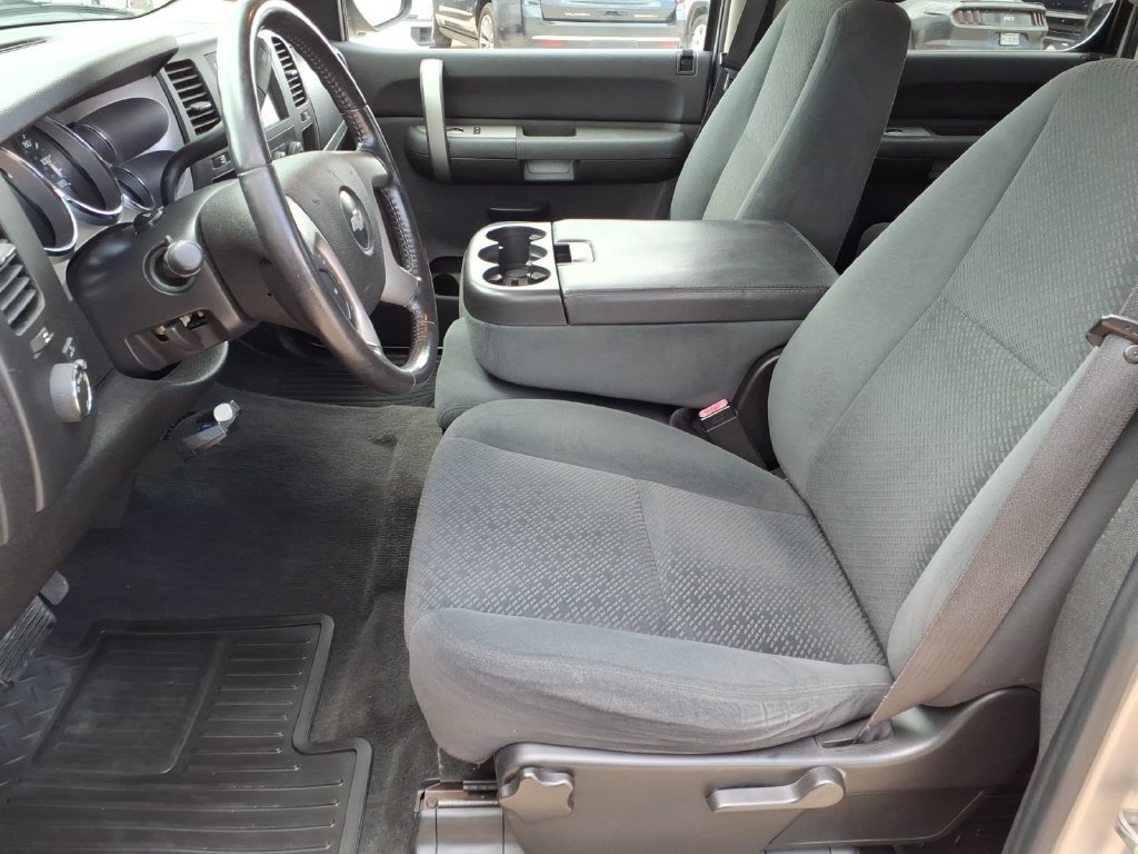 Used 2008 SILVER BIRCH METALLIC Chevrolet LT w/1LT image 15