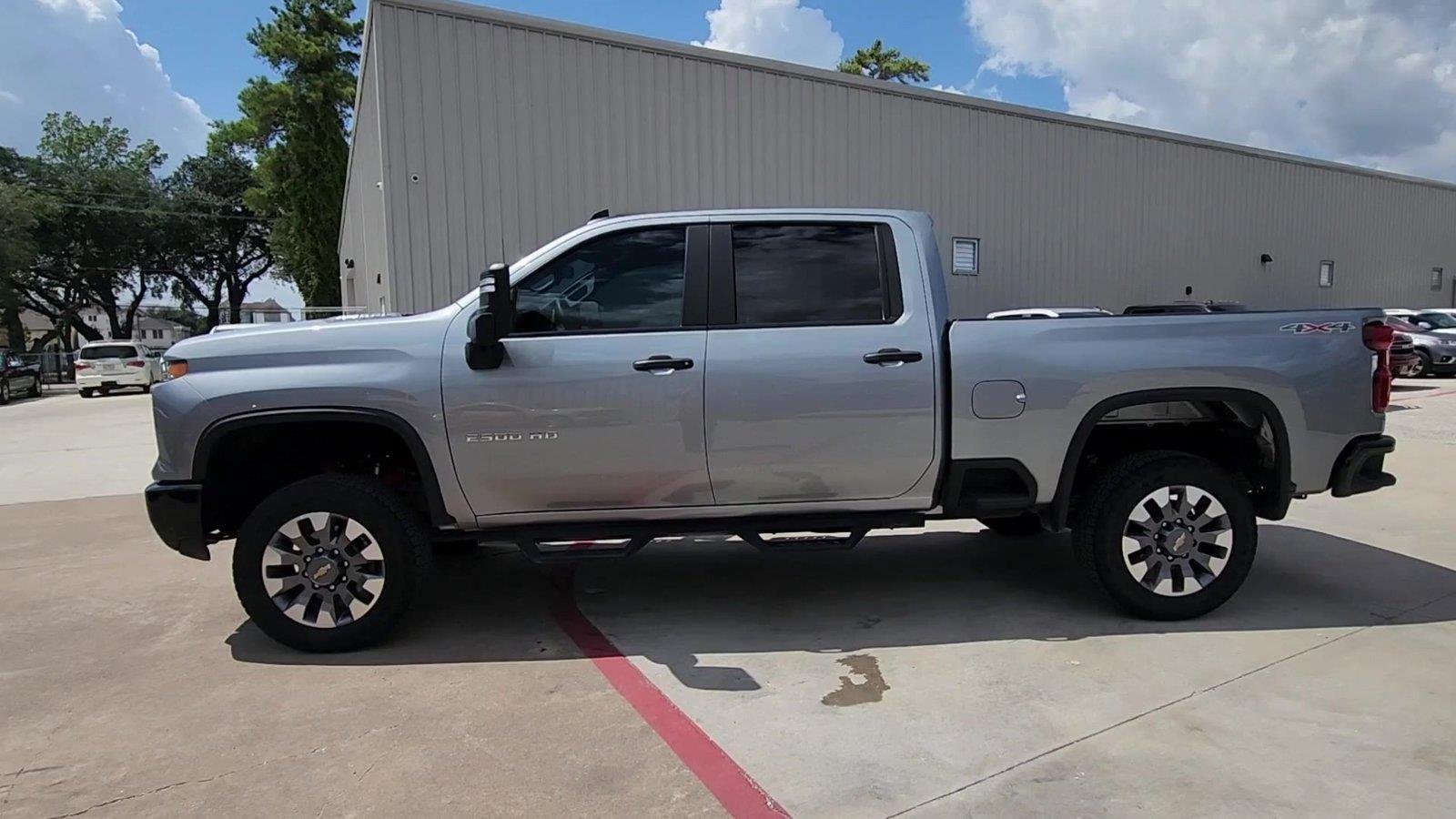 2025 Chevrolet Silverado 2500HD Custom - Photo 5
