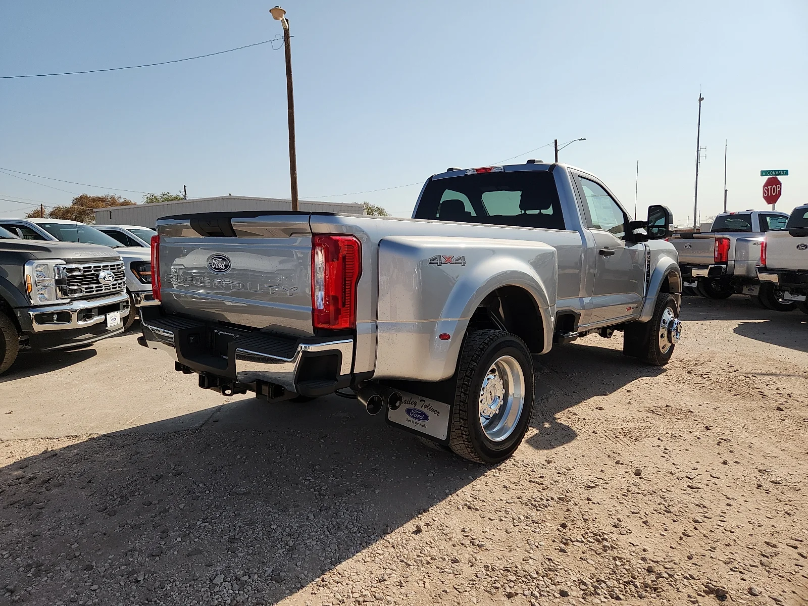 New 2027 Iconic Silver Metallic Ford XLT image 7
