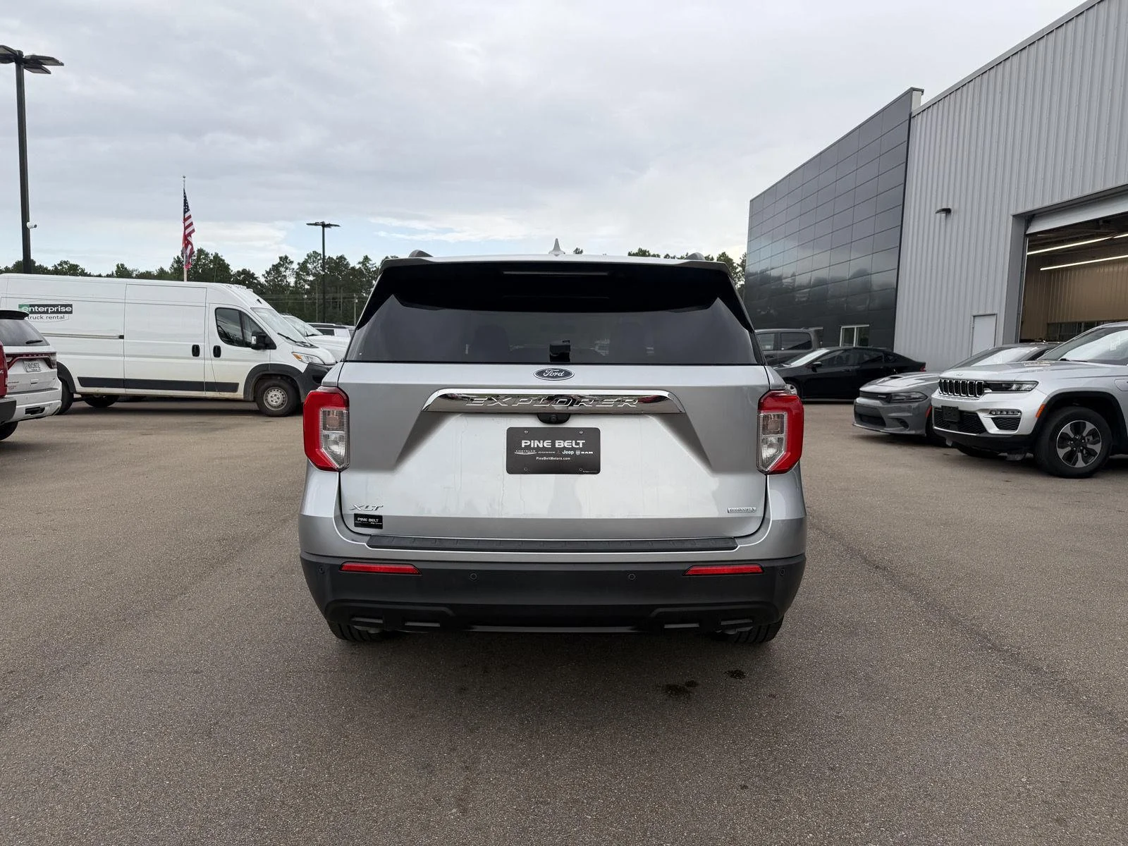 Used 2020 Iconic Silver Ford XLT image 5