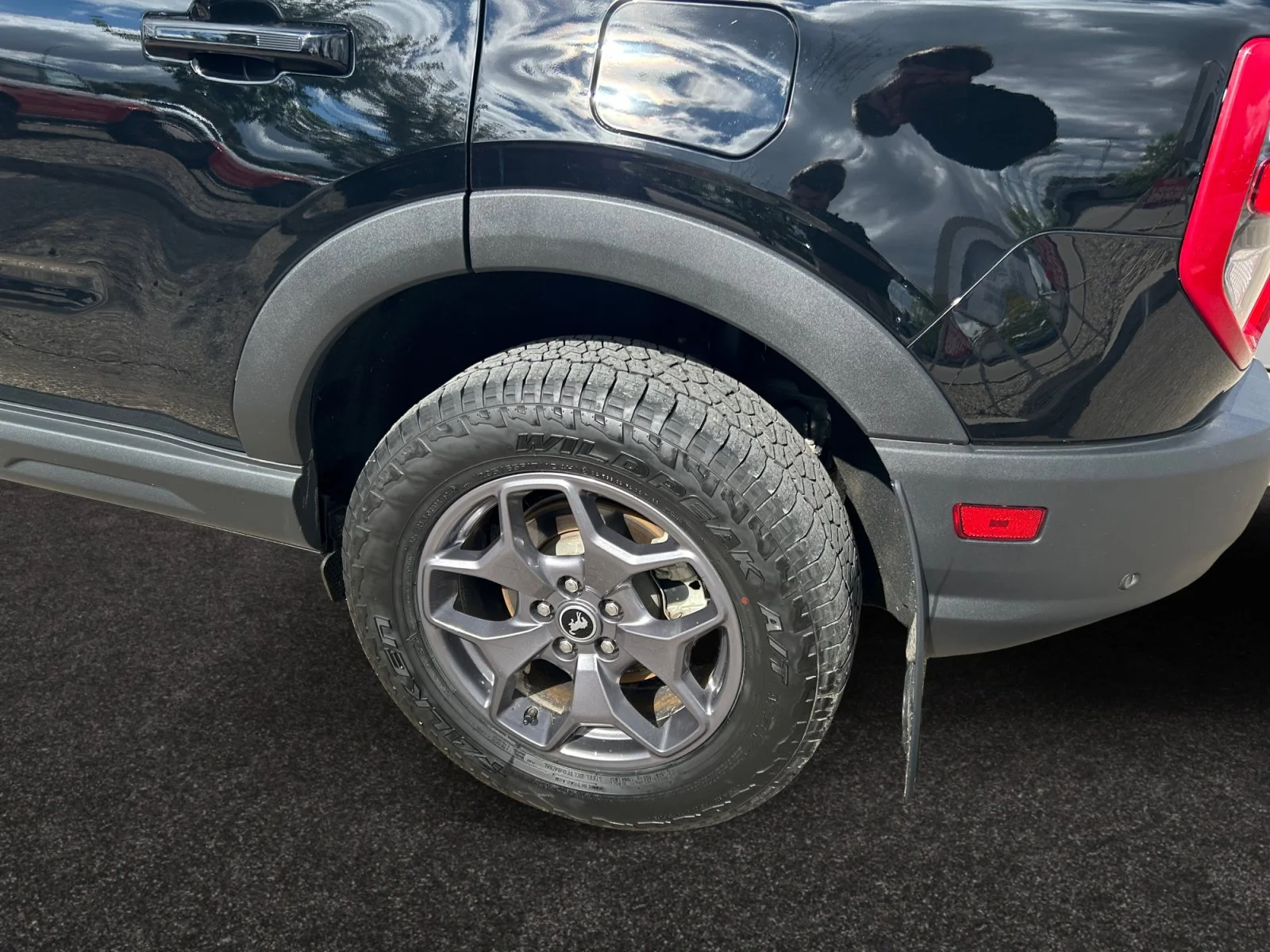 Used 2024 GRAY Ford BADLANDS image 9