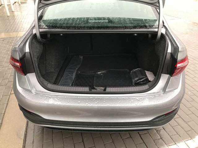 New 2026 Pyrite Silver Metallic Volkswagen SE image 24
