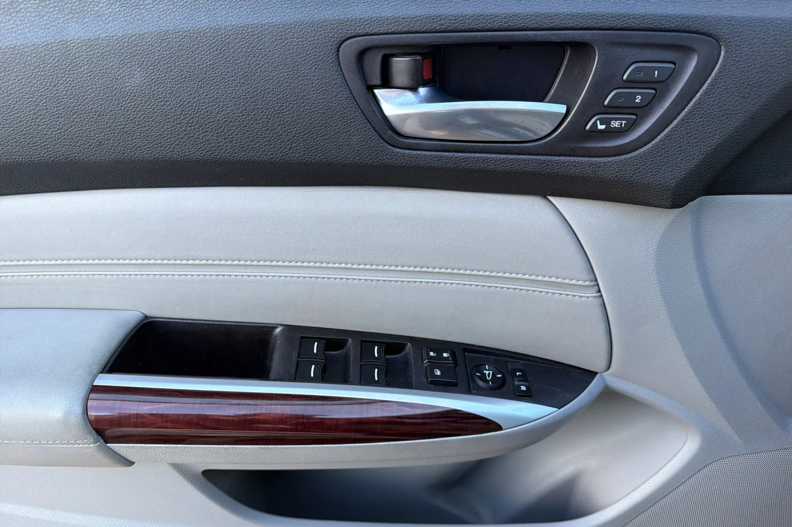 Used 2016 Blue Acura Tech image 13