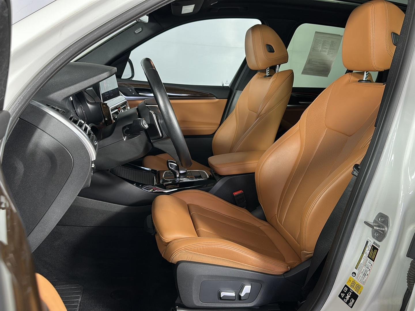 Used 2022 Alpine White BMW xDrive30i image 11