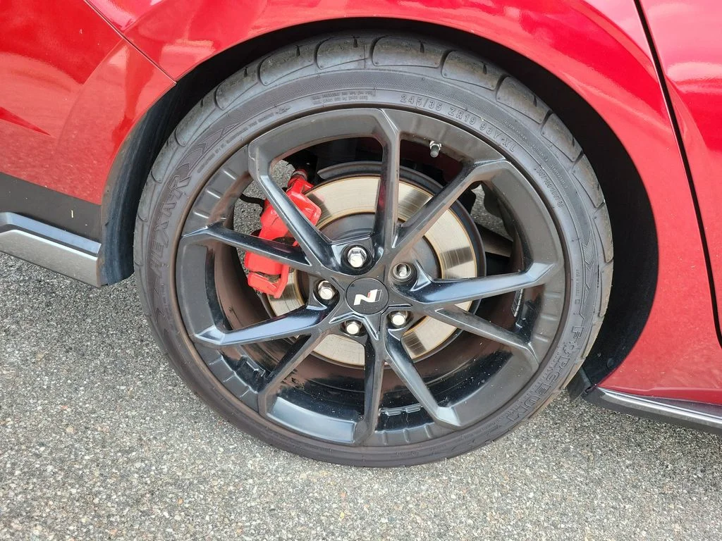 Used 2025 Red Hyundai Base image 6