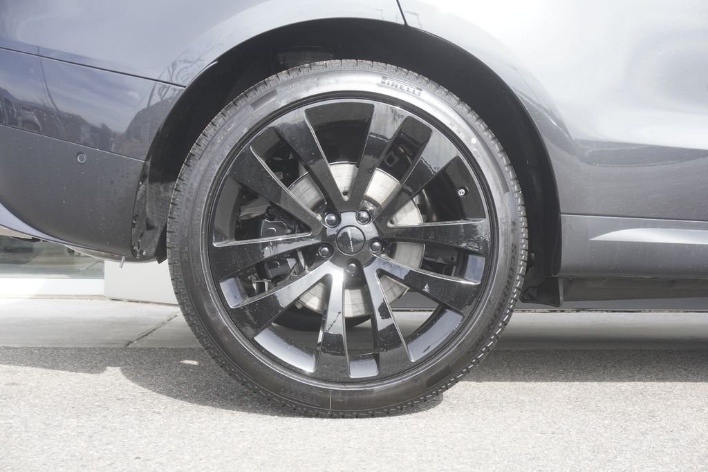 New 2026 Carpathian Grey Land Rover SE image 34