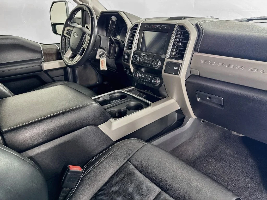 Used 2020 Silver Metallic Ford Lariat image 35