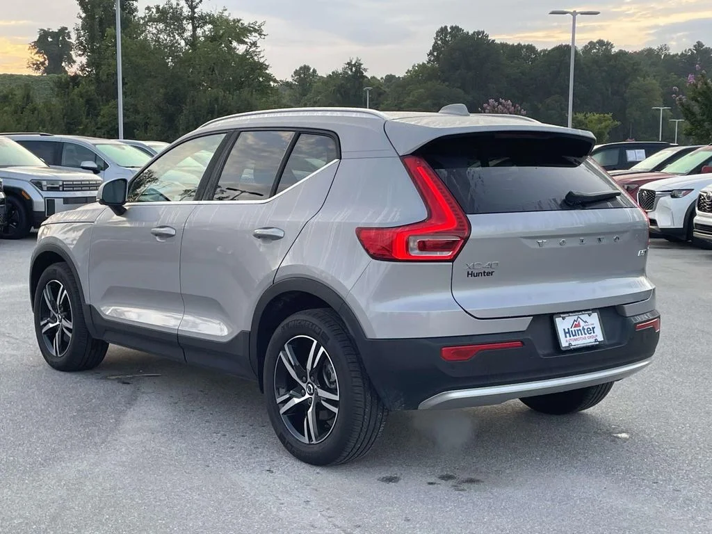 2025 Volvo XC40 Core - Photo 26