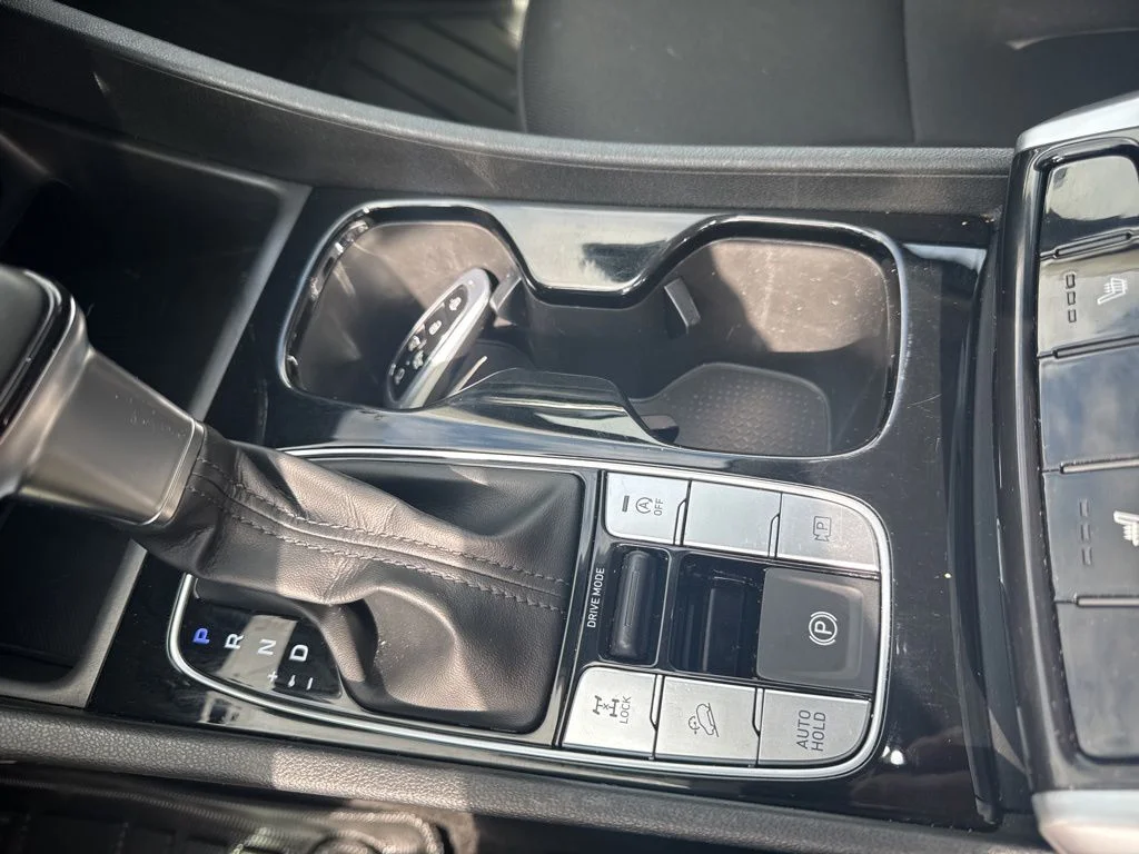 Used 2022 Gray Hyundai SEL image 23